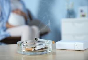 Само една цигара по време на бременност удвоява риска от внезапна смърт на детето