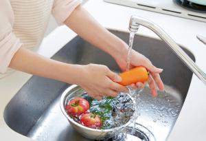 5 храни, които никога не трябва да миете преди готвене