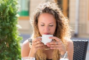 Ето защо трябва да пиете кафето си след 9.30 сутринта