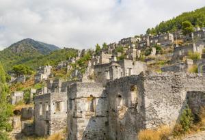 Фотопътешествие до призрачния турски град Каякьой
