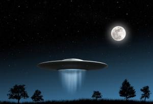 НЛО разболяват британци, влизат в спалните им