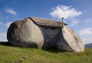 30+ от най-нереалните постройки по света