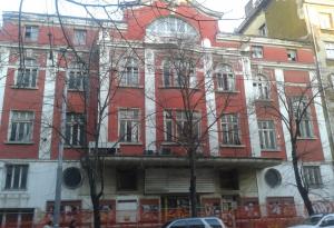 Ще спасим ли първия български киносалон от разруха?