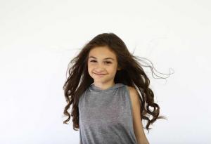 Дисни избра Крисия да пее в „Замръзналото кралство: филм с музика на живо“