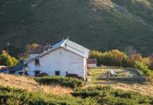 Хижа „Тъжа“ осъмна със слънчеви панели 