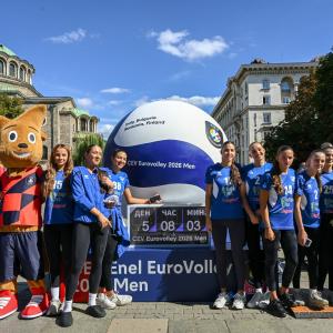 Доброволци подкрепиха старта на обратното броене до Евроволей 2026