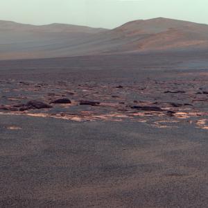 Всякакви признаци на живот на Марс вероятно са заровени на 2 метра под земята