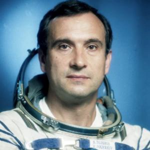 Почина космонавтът Валерий Поляков, поставил рекорд за най-дълъг полет в космоса
