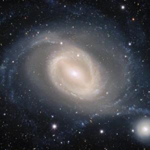 Вълшебна снимка разкрива привидно спокойния процес на галактическото сливане