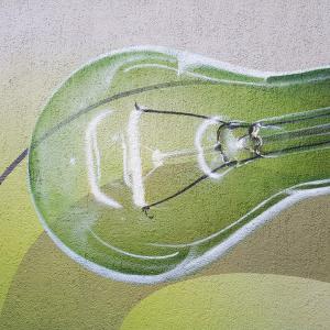 Какво трябва да се заложи в актуализирания План за енергетика и климат, за да бъдат намалени енергийните разходи?