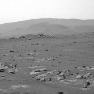 Вижте тези впечатляващи марсиански прашни дяволи край „Пърси“