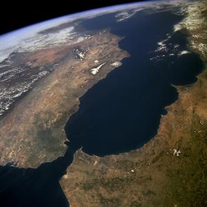 Учени прогнозират, че Атлантическият океан ще образува огнен пръстен 
