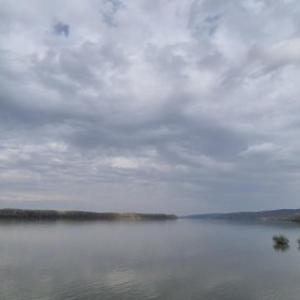 В баланс с природата: как устойчивият туризъм да замени модела на презастрояване
