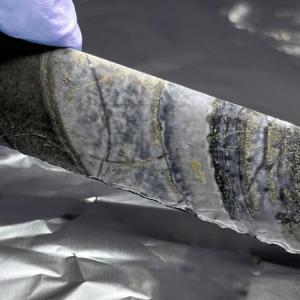 Учени откриха нови части от пъзела на първия живот на Земята 