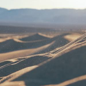 Учени вече могат да проследят история на Земята в отделните песъчинки