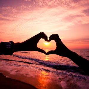 10 романтични жеста, които ще направят връзката ви по-силна