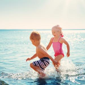 Защо морето е полезно за децата