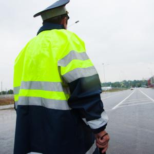 Виц: Когато пътен полицай те спре и си напълно изряден