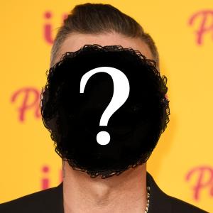 Познай кой съм аз с тези ключови думи: звезда, депресия, НЛО