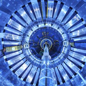 ЦЕРН планира по-голям ускорител на частици