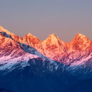 Коя е най-дългата планинска верига на Земята?