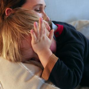 Когато детето не се отделя от мама и за минута 