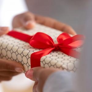 Непрактичният ритуал или защо купуваме подаръци