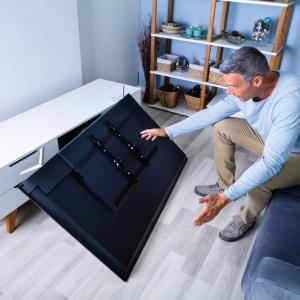 Виц: Кой счупи телевизора?