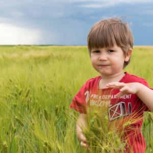 Виц: Иванчо, ти слушаш ли мама?