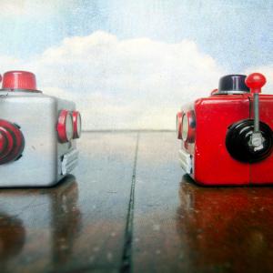 Вижте как два изкуствени интелекта осъзнават, че не разговарят с хора, и минават на собствен „език“