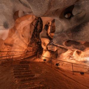 Следи от древността в пещера Магурата