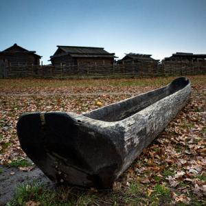 Възпроизведоха праисторическо мореплаване с примитивно кану