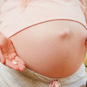 Парацетамол по време на бременност не е добра идея?