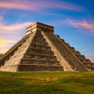 Защо класическите майски градове възникват и западат