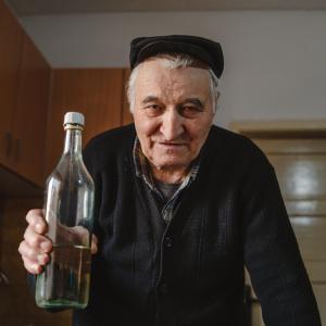 Виц: Молекулите на ракията