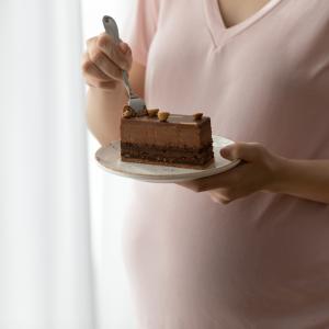 Ново проучване за излишните захари и мазнини по време на бременност