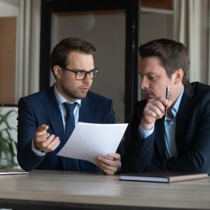 Как работят застрахователите и къде е ролята на брокера?