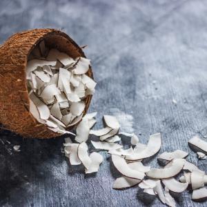 За стройна фигура: 3 причини защо трябва да ядете кокосов чипс