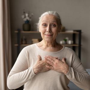 По-честото изправяне може да помогне на възрастните жени да поддържат здраво сърце