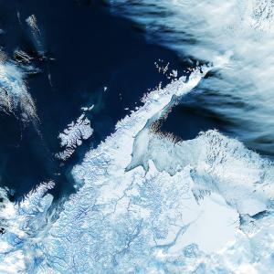 Нова карта разкрива подледниковия релеф на Антарктида