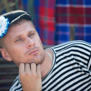 Виц: Клиент влиза в парфюмериен магазин в Москва