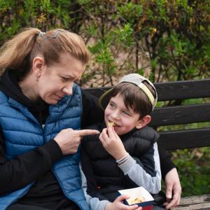 Заложете на разумен възпитателен ход: Без принуда 