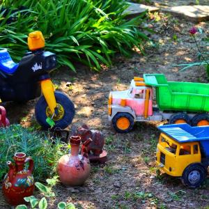 Старите играчки са опасни за здравето на децата, тъй като съдържат токсични вещества