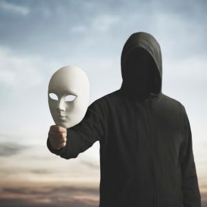 Тя дълго време не наричаше това насилие, а труден характер