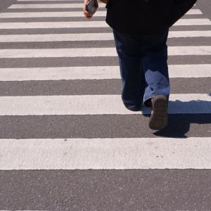 Виц: Кой пресича най-внимателно?