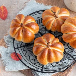 Готвим заедно и вкусно: тиквени хлебчета!