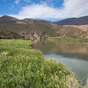 Как тази река тече „нагоре“? Геолози имат потенциално обяснение