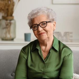 Виц: Баба от Габрово за Фейсбук