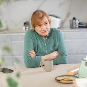 Виц: Тъщата на Вуте се прибира от пазар и го заварва бесен