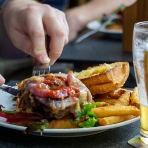 Свръхпреработените храни увеличават риска от рак на белия дроб